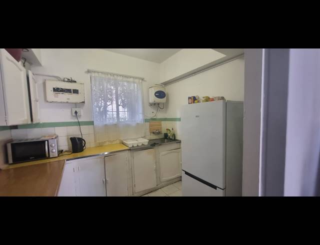 1 BEDROOM FLAT FOR SALE IN GLENWOOD